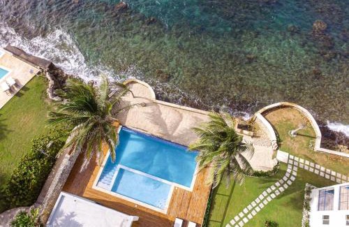 Tower Isle Apartment | THE SPLASHING VIEW
