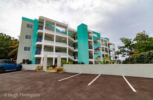 Tower Isle Apartment | THE SPLASHING VIEW