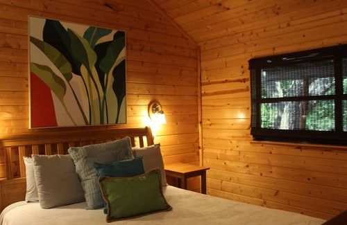 Leakey Hotel | The Springs Retreat.