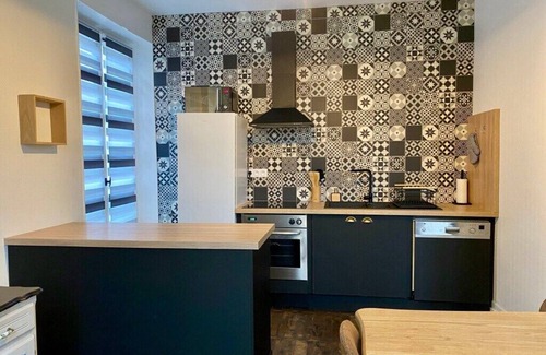 Romorantin-Lanthenay Apartment | The Square overlooking the Sauldre: Castles and Be