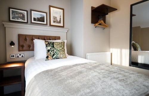 Clyst Saint George Hotel | The St George and Dragon by Innkeeper's Collection