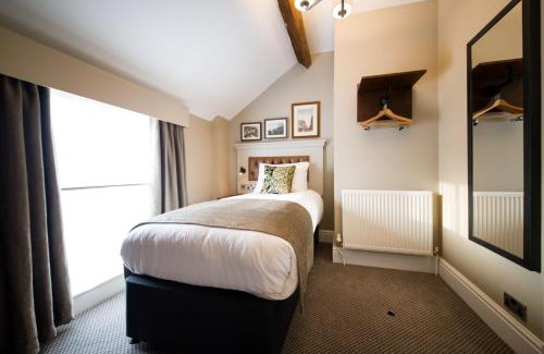 Clyst Saint George Hotel | The St George and Dragon by Innkeeper's Collection