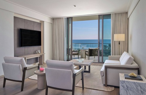 Bay Isles Hotel | The St. Regis Longboat Key Resort