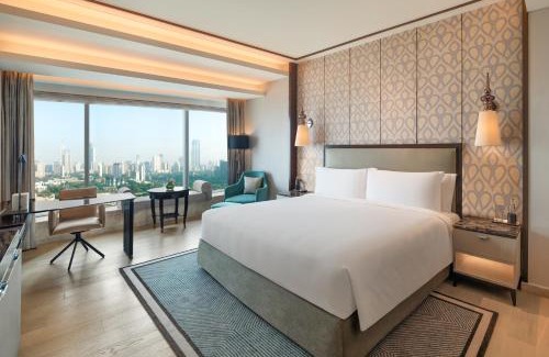 Lower Parel Hotel | The St. Regis Mumbai