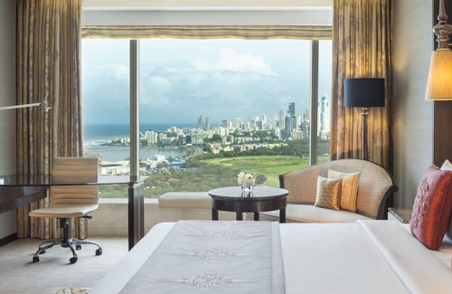 Lower Parel Hotel | The St. Regis Mumbai