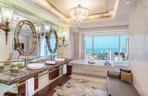 Lower Parel Hotel | The St. Regis Mumbai