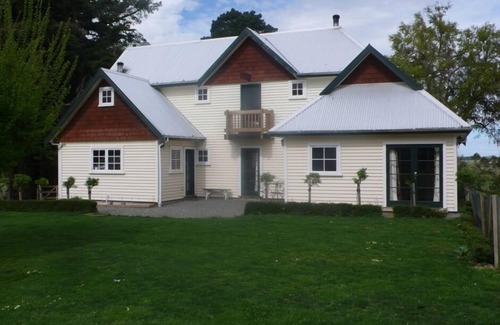 Windwhistle Cottage | The Stablehand Quarters at Gunyah Country Estate by Mt Hutt