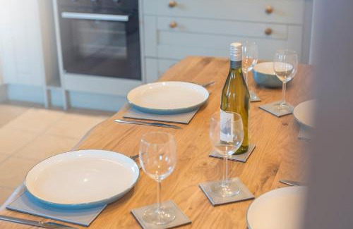 Castlemartin House | The Stables And Bullpen