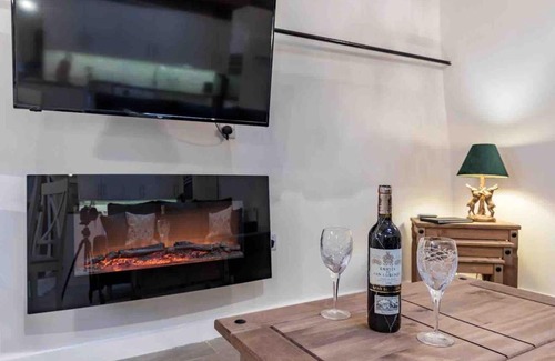 Leek House | The Stables at Brambles Farm