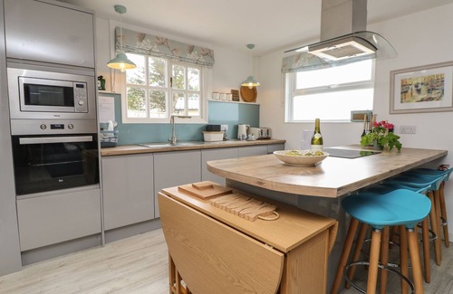 Brighstone Cottage | The Stables