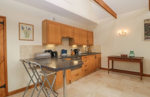 Curry Mallet Cottage | THE STABLES, pet friendly, with a garden in North Curry