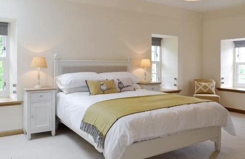 Montrose House | The Stables - Uk11108