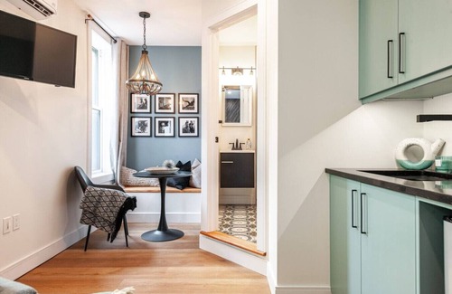 Stratford Apartment | The Stage Door | Theatre Suite