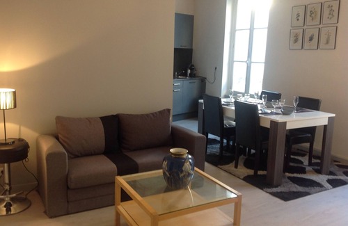 Meung-sur-Loire Apartment | the Stage of the Castles,