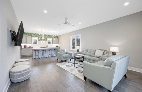Katie Hill Neighborhood House | The Stage Right
