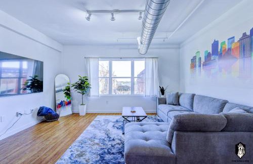 Downtown Memphis Apartment | The Stallion #301 - Walk to attractions, Modern Luxe Loft in Downtown Memphis with free covered gated parking