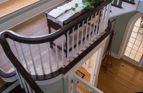 La Grande Bed & Breakfast | The Stang Manor