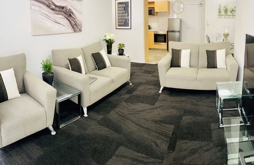 Auckland Central Business District Apartment | The Statesman 2 Bedroom Apartment near Spark Arena