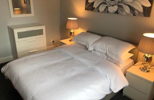 Kilmarnock Apartment | The Station Apartment