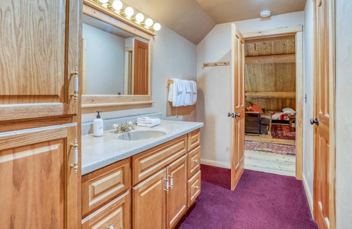 Three Rivers House | The Stellar Cabins