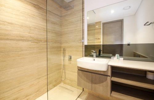 Downtown Dubai Apartment | The Sterling By OMNIYAT Near To Dubai Mall