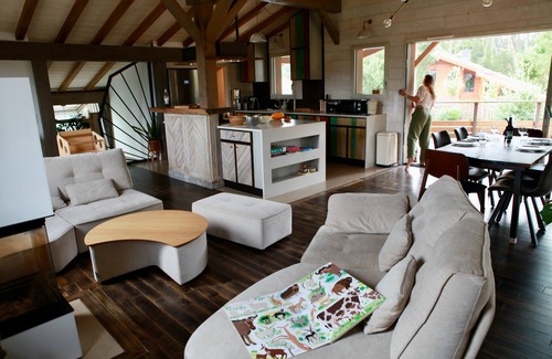 Vielle-Saint-Girons Ski Chalet | The Stilt Chalet - Under the pines, lake and ocean nearby
