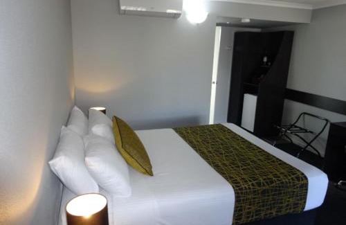 Rockhampton Hotel | The Stirling Motel