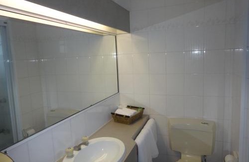 Rockhampton Hotel | The Stirling Motel