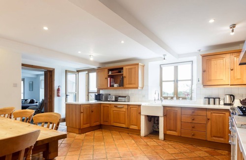 Kimmeridge Cottage | The Stone Barn - 5 bed cottage with sea views