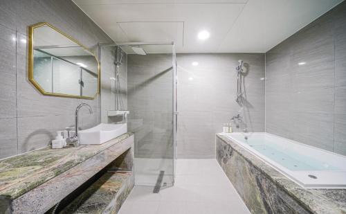 Dongnae District Hotel | The Stone Bridge Hotel Dongnae