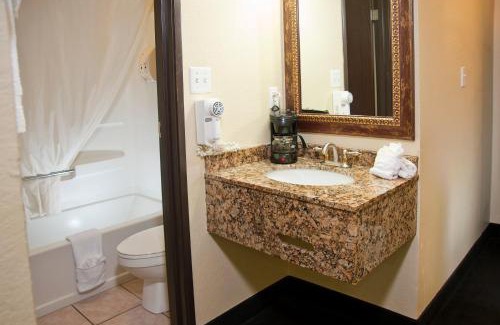 Branson Hotel | The Stone Castle Hotel & Conference Center
