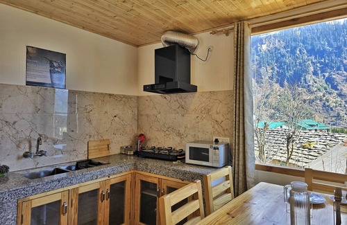 Manali House | The Stone Hedge