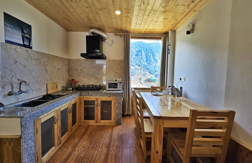 Manali House | The Stone Hedge