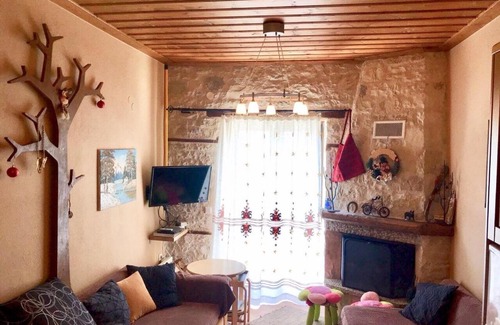 Karpenisi House | The Stone House (Gorianades)