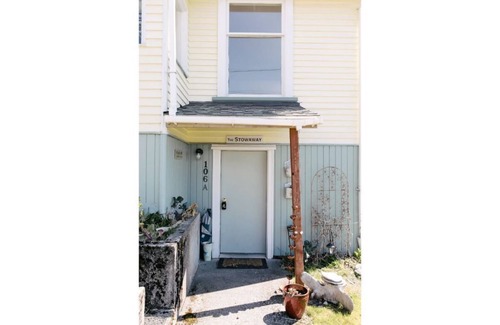 Sitka House | The Stowaway - free car, bikes, kayaks