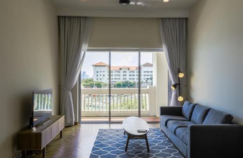 Seri Tanjung Pinang House | The Straits Quay Marina by Messina Clive