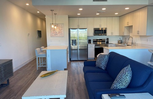 Central Sarasota Condo | The Strand of Sarasota 215