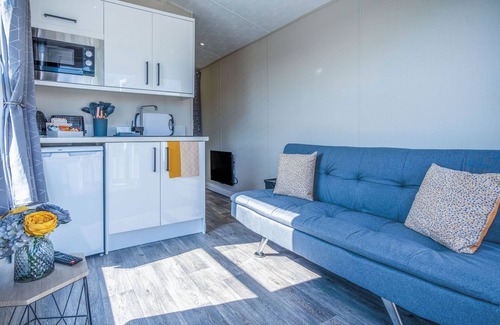 Amroth Apartment | The Studio - 1 Bedroom Cabin - Amroth