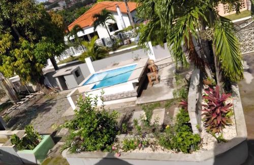 Summerfield House | The Studio apartment at Csompó Silver Manor