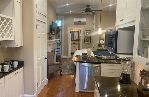 Shockoe Bottom Apartment | The Studio@ Eanes Drug