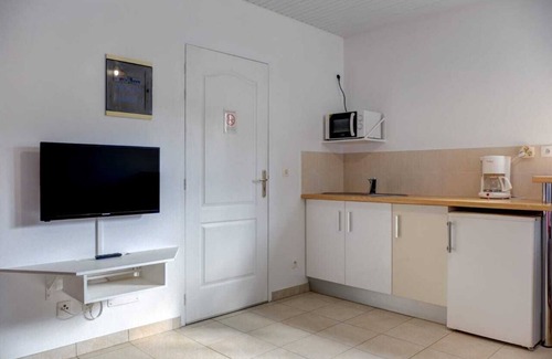 Tartane Apartment | The Studio Mahoganys facing the peninsula of Caravelle