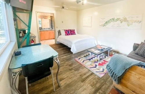 Underwood House | The Studio offers an ideal sanctuary for solo travelers or couples looking to rejuvenate and unwind