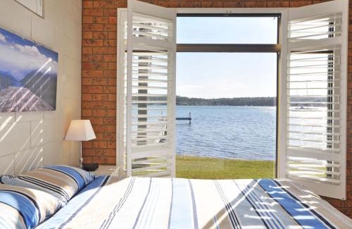 Fishing Point House | The Studio on the Lake at Fishing Point Lake Macquarie
