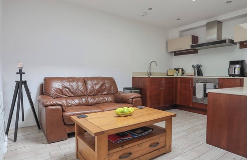 Cemaes Bay Cottage | The Studio @ The Old Post Office