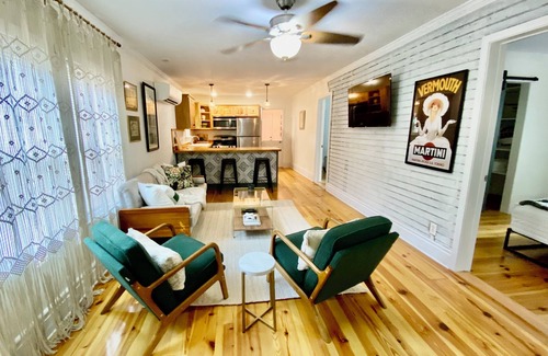 Aiken House | The stylish Gentry, just minutes from downtown Aiken and Bruce's Field.n