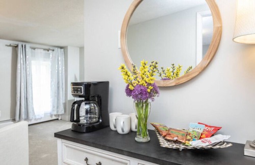 Harrisonburg Apartment | The Sugar Maple - Suite