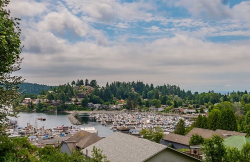 Gibsons House | The Suite at Little House in the Harbour, Gibsons BC