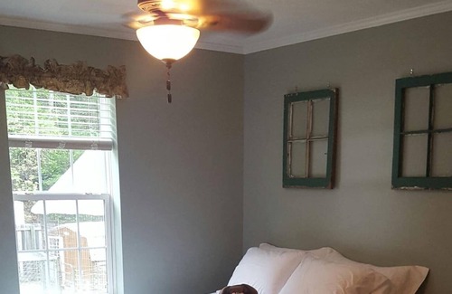 Wilkesville House | The Suite at The Ridge