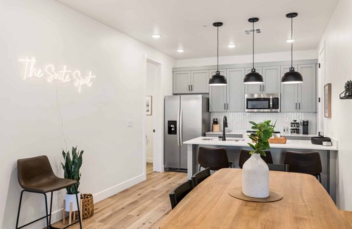 St. George Condo | The Suite Spot #101: Desert Color Lagoon + Beaches