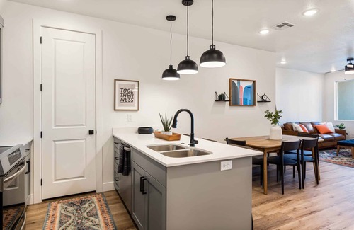 St. George Condo | The Suite Spot #101: Desert Color Lagoon + Beaches